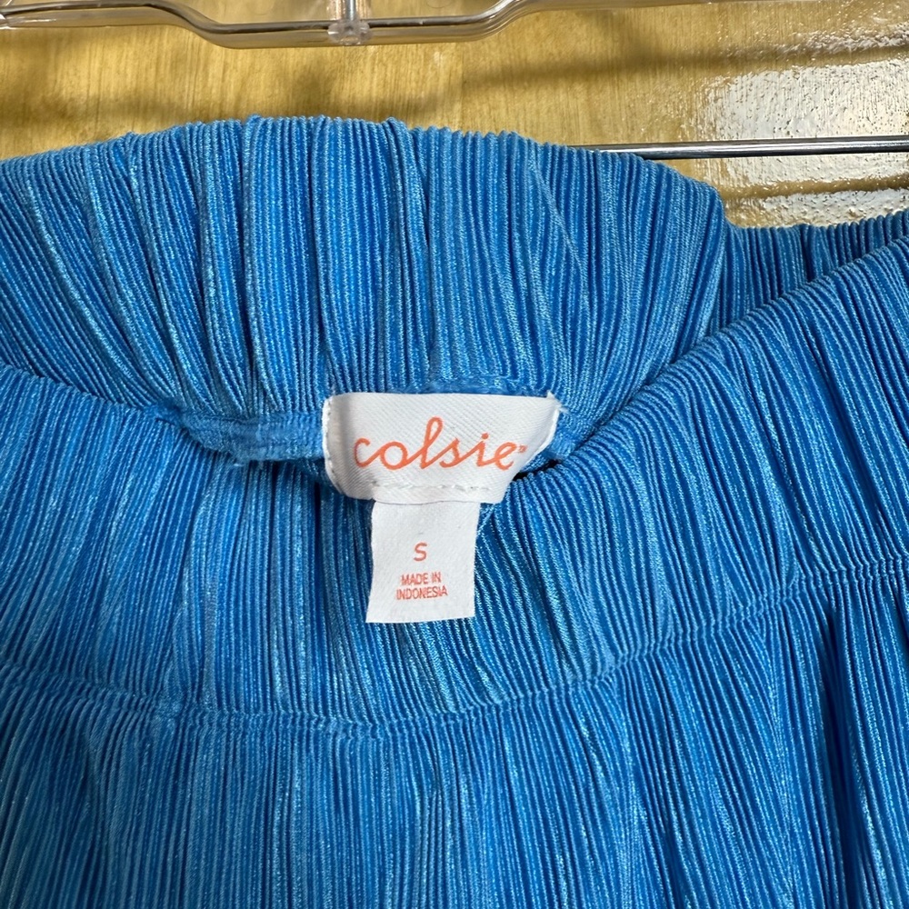 Colsie Ribbed Blue Two Piece Set - Picture 3 of 7